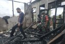 Barak Prajurit Batalyon RK 644/Walet Sakti Terbakar, Letkol Inf Jemi: Kami Masih Investigasi - JPNN.com