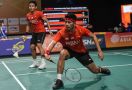 Momen Haru Pelatih Malaysia Peluk Hangat Yeremia Rambitan - JPNN.com