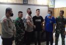 Prajurit TNI Pratu IS Melintas di Depan Polres, Anggota Polisi Berteriak, Terjadi Perkelahian - JPNN.com