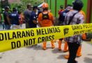 Polisi Gelar Prarekonstruksi, Penganiaya yang Menewaskan Ustaz Peragakan 22 Adegan, Lihat - JPNN.com