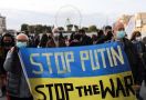 Dymtro Kuleba: Tentara Rusia Memperkosa Wanita Ukraina - JPNN.com