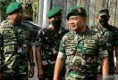 Lihat Nih, Jenderal Dudung Pamer Seragam Baru TNI AD - JPNN.com