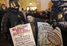 Perang di Ukraina Memecah Belah Keluarga Rusia, Bertengkar Setiap Hari, Saling Blokir di Medsos - JPNN.com