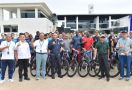 Serahkan Bantuan 100 Sepeda ke UIII, Menpora Amali: Wujud Dukungan untuk Kampus Hijau - JPNN.com