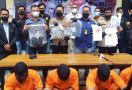 4 Pengeroyok Bambang Menyesal, Kini Mereka Mengenakan Baju Tahanan - JPNN.com