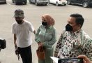 Adik Jadi Saksi Kasus Penganiayaan, Ayu Aulia Geram - JPNN.com