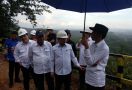Presiden Jokowi Berkemah di IKN Nusantara, Ritual Adat, Kaltim pakai Dupa, Kembang, Telur - JPNN.com