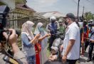 Ibu-Ibu kepada Bobby Nasution: Terima Kasih Pak Wali, Semoga Kami tidak Kebanjiran Lagi - JPNN.com