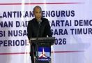 Waduh, Gubernur Viktor Laiskodat Ancam Bakar Pabrik Pakan Ternak di Jawa - JPNN.com