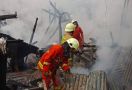 3 Rumah Kontrakan di Tanah Abang Ludes Terbakar, Gegara Casan Handphone? - JPNN.com