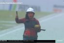 Hujan Deras Mengguyur Sirkuit Mandalika, Aksi Pawang Hujan Bikin Gempar - JPNN.com