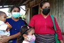 Ibu-ibu Desa Kesetnana Antusias, Anak Stunting akan Dibawa ke Hadapan Jokowi - JPNN.com