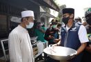 Sandiaga Uno Bagikan Peralatan Usaha untuk UMKM di Kampung Pedaengan - JPNN.com
