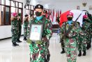 Dua Prajurit Marinir Gugur, Jajaran TNI AL Kibarkan Bendera Setengah Tiang - JPNN.com