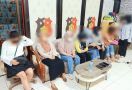 9 Pasangan Bukan Suami Istri Ditangkap Polisi di Kamar Hotel, Astagfirullah - JPNN.com