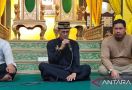 Sultan Pontianak Membantah Omongan Ali Fikri KPK, Siapa Pria di Sampingnya Itu? - JPNN.com