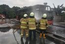 Bus Terbakar di Terminal Pulogebang, Apa Penyebabnya? - JPNN.com