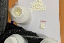 Patroli Siber Bea Cukai Batam Gagalkan Penyelundupan Ribuan Obat-obatan Terlarang - JPNN.com