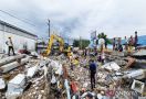 Korban Meninggal Akibat Tertimbun Bangunan Alfamart Ambruk jadi 4 Orang - JPNN.com