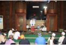 Mas Tri Peringati Nuzululqur'an di Masjid Al Barkah, Kata Sambutannya Meneduhkan - JPNN.com
