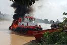 Kapal Tugboat Terbakar, 1 ABK Tewas, Polda Jambi Langsung Bergerak - JPNN.com