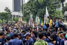 Sempat Ditutup karena Ada Demo Mahasiswa, Jalan Gatot Subroto Dibuka Lagi - JPNN.com