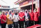 Beras Mbak Puan Sampai ke Tangan Warga Medan, Yasonna: PDIP Bersama Masyarakat - JPNN.com