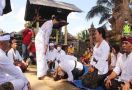 Nasib Bule Cantik yang Telanjang di Pohon Sakral di Bali, Ini Pelajaran! - JPNN.com
