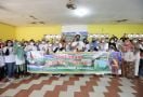 Sukarelawan Sandi Uno Beri Sembako Murah untuk Masyarakat Sumbar - JPNN.com