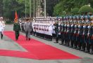 Prabowo Berjalan di Karpet Merah, Langsung Disambut Hormat Bersenjata - JPNN.com