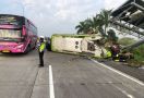 Kecelakaan Maut di Tol Surabaya-Mojokerto, Begini Kondisi Puluhan Korban - JPNN.com