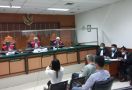 Seusai Beri Kesaksian di Sidang Mafia Tanah, Nirina Zubir Sampaikan Kata-Kata Ini - JPNN.com