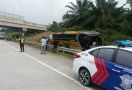 Bus Berpenumpang 30 Orang Kecelakaan di Tol Balikpapan-Samarinda, Lihat - JPNN.com