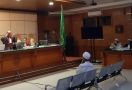 Habib Bahar dan Kiai Abdul Saling Tunjuk, Pendukung Berteriak, Hakim Tak Tinggal Diam - JPNN.com