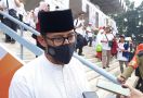 Ditantang Mak-mak Bikin Kue Gunjing di Pagar Alam, Sandiaga Uno: Ini Unik Sekali - JPNN.com