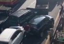 Viral, 4 Mobil Tabrakan Beruntun di Tol JORR, Lihat Fotonya - JPNN.com