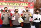 Anak Buah AKBP Warsono Bergerak, 5 Orang Ditangkap, Lihat Barang Buktinya - JPNN.com