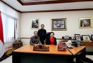 Begini Penampilan Jokowi dan Megawati Sebelum Hadiri Rakernas PDIP - JPNN.com