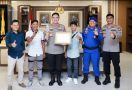 Pemuda Ini Sabet Piala dari Kapolri, Tiba di Riau Langsung Dijamu Irjen Iqbal - JPNN.com
