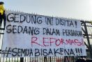 Mahasiswa Demo Tolak RKUHP, Tuntut Bertemu Ketua DPR Puan Maharani - JPNN.com