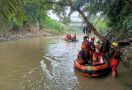 Bocah 8 Tahun Dilempar Ibunya ke Sungai, Korban Seketika Hilang - JPNN.com