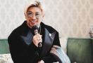Bindeng Hingga Susah Napas, Caren Delano Putuskan Oplas Hidung di Korea Selatan - JPNN.com
