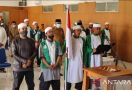 Lihat Tuh, Anggota Khilafatul Muslimin Deklarasi Setia kepada Pancasila & NKRI - JPNN.com