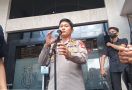 Roy Suryo Terburu-Buru di Polda Metro Jaya, Kombes Zulpan Ungkap Status Hukumnya - JPNN.com