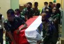 Jenazah Anggota TNI dan Istri Korban Kecelakaan di Cibubur Disemayamkan di Rumah Duka - JPNN.com