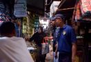 Bea Cukai Blusukan ke Pasar Tradisional Malang, Lihat Barang Apa yang Ditemukan - JPNN.com