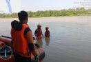 Ririn Umaiyah yang Hilang Terbawa Arus Sungai Batang Kuantan DItemukan Sudah Tak Bernyawa - JPNN.com