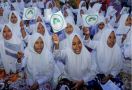 Bikin Terharu, Ganjar Pranowo Selalu Beri Perhatian untuk Santri dan Guru Agama - JPNN.com