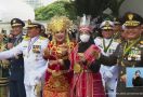 Jenderal Dudung Joget Lepas di Istana, Sedangkan Kapolri Tipis-tipis Saja - JPNN.com