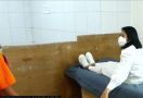 Mungkin Ini Penyebab Putri Candrawathi Tak Pakai Baju Tahanan Dalam Rekonstruksi - JPNN.com